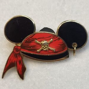 Open Edition Disney Trading Pin /  Mickey Mouse Hat Pirates of the Caribbean Pin